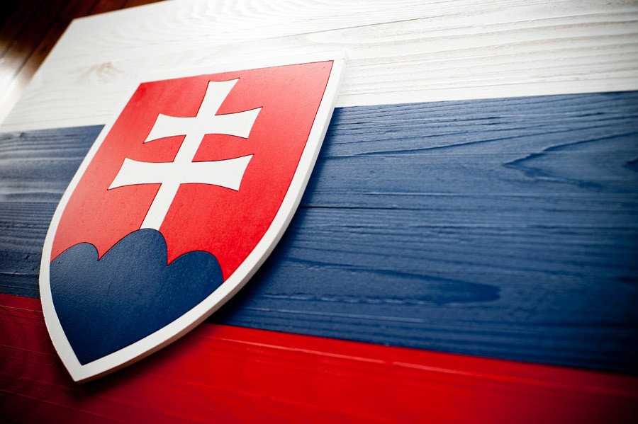 Slovakia-Wood-Flag-3_1024x1024 (1)